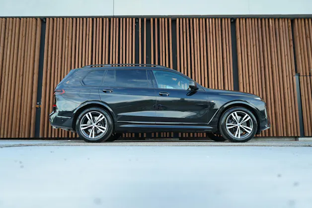 BMW X7 xDRIVE 48V 40i M SPORT PRO BLACK CARBON STEPTRONIC l 380 PS