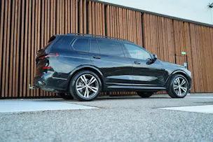 BMW X7 xDRIVE 48V 40i M SPORT PRO BLACK CARBON STEPTRONIC l 380 PS