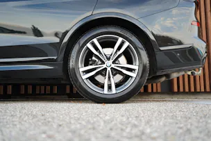 BMW X7 xDRIVE 48V 40i M SPORT PRO BLACK CARBON STEPTRONIC l 380 PS