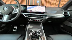 BMW X7 xDRIVE 48V 40i M SPORT PRO BLACK CARBON STEPTRONIC l 380 PS