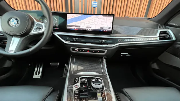 BMW X7 xDRIVE 48V 40i M SPORT PRO BLACK CARBON STEPTRONIC l 380 PS