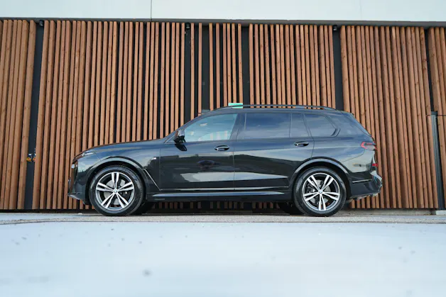 BMW X7 xDRIVE 48V 40i M SPORT PRO BLACK CARBON STEPTRONIC l 380 PS
