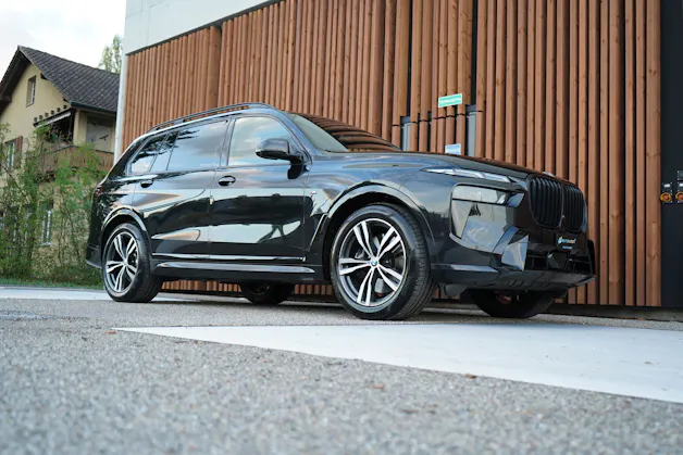 BMW X7 xDRIVE 48V 40i M SPORT PRO BLACK CARBON STEPTRONIC l 380 PS