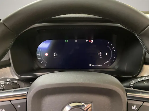 VOLVO XC40 B3 Benzin Mild Hybrid Core DCT