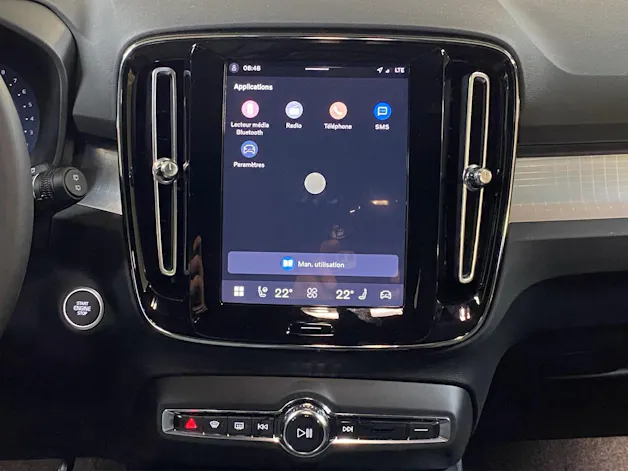 VOLVO XC40 B3 Benzin Mild Hybrid Core DCT