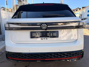 VW ID.7 TOURER GTX 340 PS 4MOTION *** VOLLAUSSTATTUG IN GLETSCHERWEISS ***