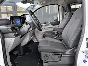 FORD Tourneo Bus 340 L1H1 PHEV Titanium