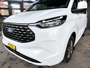FORD Tourneo Bus 340 L1H1 PHEV Titanium