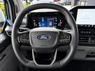 FORD Tourneo Bus 340 L1H1 PHEV Titanium