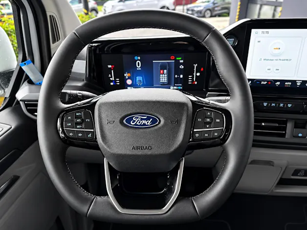 FORD Tourneo Bus 340 L1H1 PHEV Titanium
