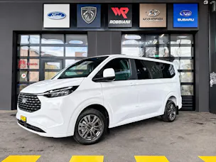 FORD Tourneo Bus 340 L1H1 PHEV Titanium