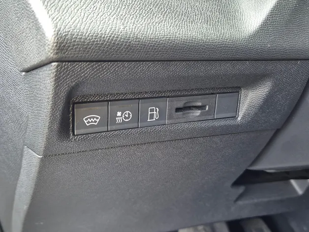 PEUGEOT 308 SW 1.6 PHEV 180 GT