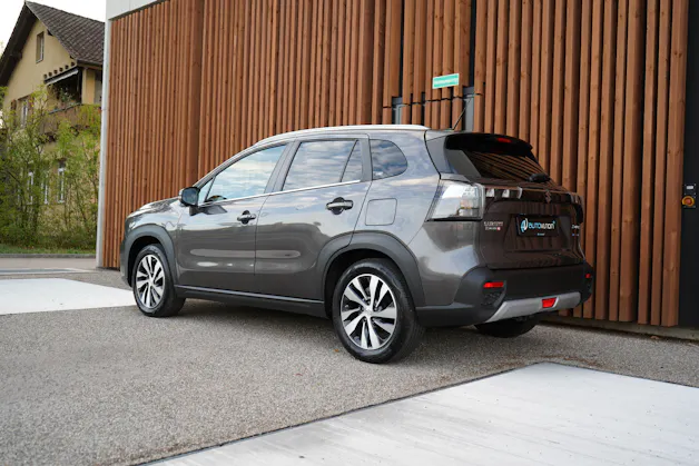 Suzuki S-CROSS 1.5 COMPACT TOP HYBRID l 116 PS