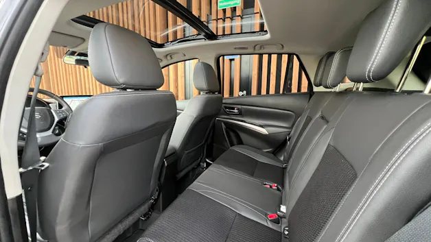 Suzuki S-CROSS 1.5 COMPACT TOP HYBRID l 116 PS