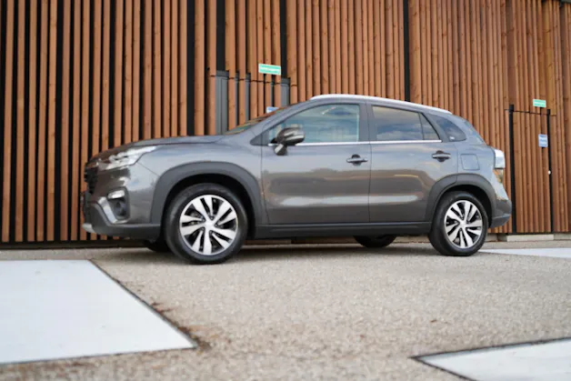 Suzuki S-CROSS 1.5 COMPACT TOP HYBRID l 116 PS
