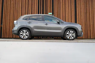 Suzuki S-CROSS 1.5 COMPACT TOP HYBRID l 116 PS