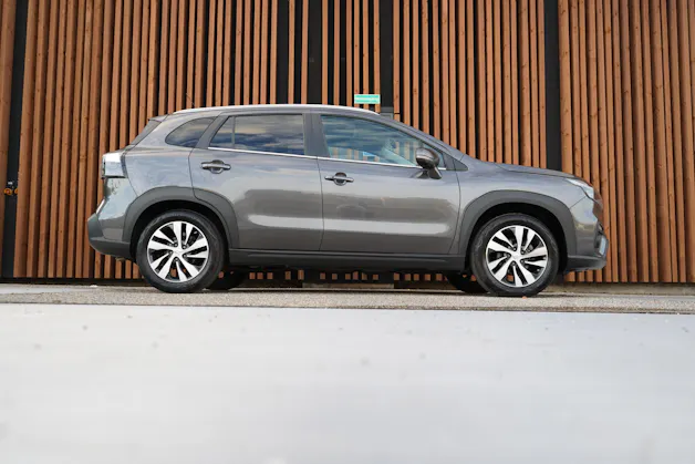 Suzuki S-CROSS 1.5 COMPACT TOP HYBRID l 116 PS