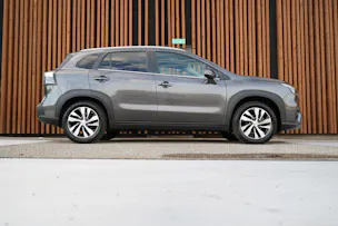 Suzuki S-CROSS 1.5 COMPACT TOP HYBRID l 116 PS
