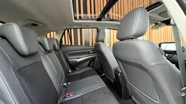 Suzuki S-CROSS 1.5 COMPACT TOP HYBRID l 116 PS