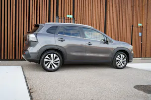 Suzuki S-CROSS 1.5 COMPACT TOP HYBRID l 116 PS
