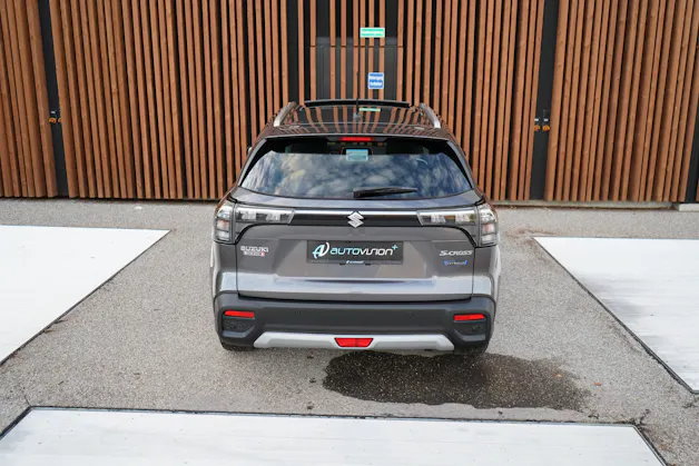 Suzuki S-CROSS 1.5 COMPACT TOP HYBRID l 116 PS