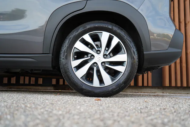 Suzuki S-CROSS 1.5 COMPACT TOP HYBRID l 116 PS