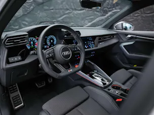 AUDI S3 Sportback TFSI quattro S-tronic*19"Felgen*Werksgarantie*Matrix-LED*Assistenten*