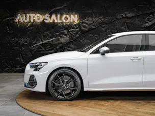 AUDI S3 Sportback TFSI quattro S-tronic*19"Felgen*Werksgarantie*Matrix-LED*Assistenten*