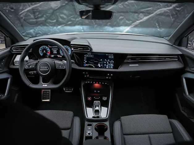 AUDI S3 Sportback TFSI quattro S-tronic*19"Felgen*Werksgarantie*Matrix-LED*Assistenten*
