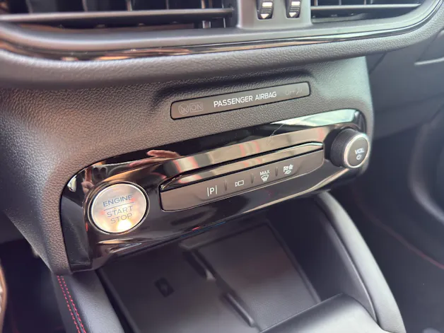 FORD Kuga 2.5 Plug-in Hybrid ST-Line X Black&White Ed.