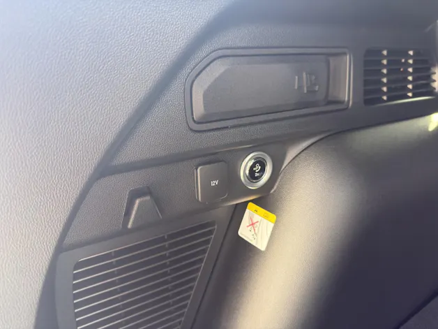 FORD Kuga 2.5 Plug-in Hybrid ST-Line X Black&White Ed.