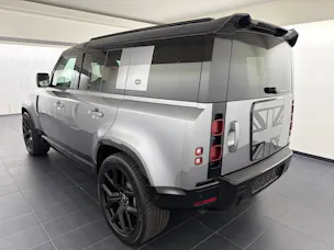 Land Rover Defender110 3.0DI6 300 SE