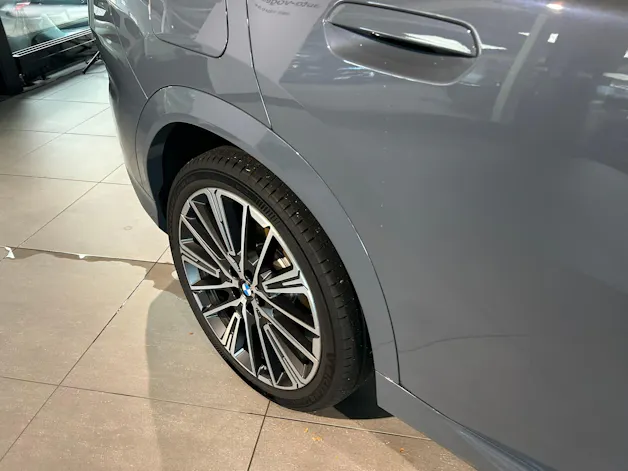 BMW iX2 xDrive 30 Edition M Sport