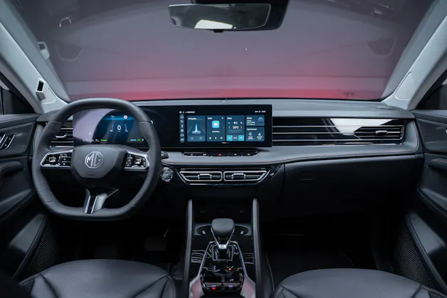 MG HS 1.5 T PHEV Luxury / 360°Kamera / el.Sitze / el.Heckklappe