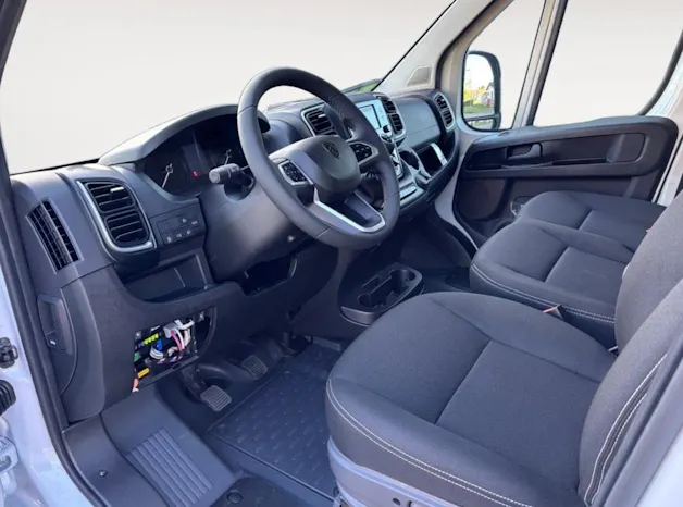 PEUGEOT Boxer 2.2 HDI 335 L2H2