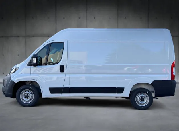 PEUGEOT Boxer 2.2 HDI 335 L2H2