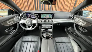 MERCEDES-BENZ E 450 COUPÉ AMG LINE BLACK 4 MATIC 9G-TRONIC l 367 PS