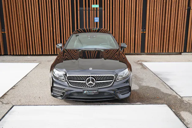 MERCEDES-BENZ E 450 COUPÉ AMG LINE BLACK 4 MATIC 9G-TRONIC l 367 PS