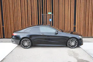 MERCEDES-BENZ E 450 COUPÉ AMG LINE BLACK 4 MATIC 9G-TRONIC l 367 PS