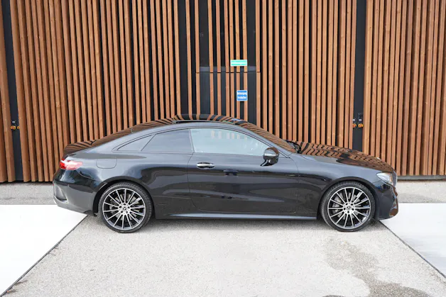MERCEDES-BENZ E 450 COUPÉ AMG LINE BLACK 4 MATIC 9G-TRONIC l 367 PS