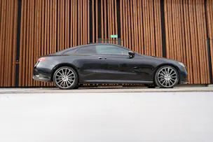 MERCEDES-BENZ E 450 COUPÉ AMG LINE BLACK 4 MATIC 9G-TRONIC l 367 PS