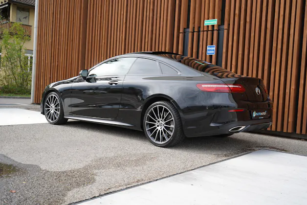 MERCEDES-BENZ E 450 COUPÉ AMG LINE BLACK 4 MATIC 9G-TRONIC l 367 PS