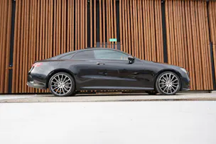 MERCEDES-BENZ E 450 COUPÉ AMG LINE BLACK 4 MATIC 9G-TRONIC l 367 PS