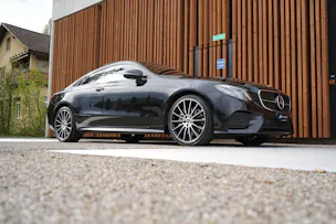 MERCEDES-BENZ E 450 COUPÉ AMG LINE BLACK 4 MATIC 9G-TRONIC l 367 PS