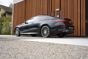 MERCEDES-BENZ E 450 COUPÉ AMG LINE BLACK 4 MATIC 9G-TRONIC l 367 PS
