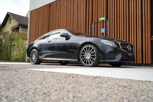 MERCEDES-BENZ E 450 COUPÉ AMG LINE BLACK 4 MATIC 9G-TRONIC l 367 PS