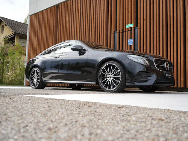 MERCEDES-BENZ E 450 COUPÉ AMG LINE BLACK 4 MATIC 9G-TRONIC l 367 PS