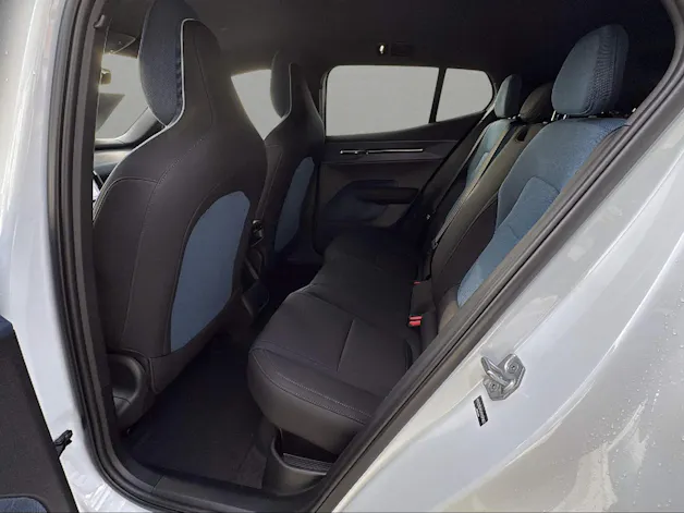 VOLVO EX30 P5 69 kWh Long Range Xcentric Black Edition43235