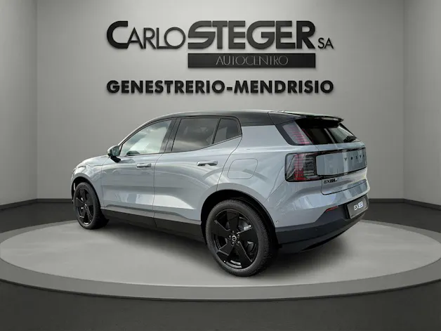 VOLVO EX30 P8 69 kWh AWD Xcentric Black Edition