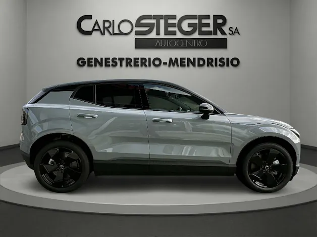 VOLVO EX30 P8 69 kWh AWD Xcentric Black Edition